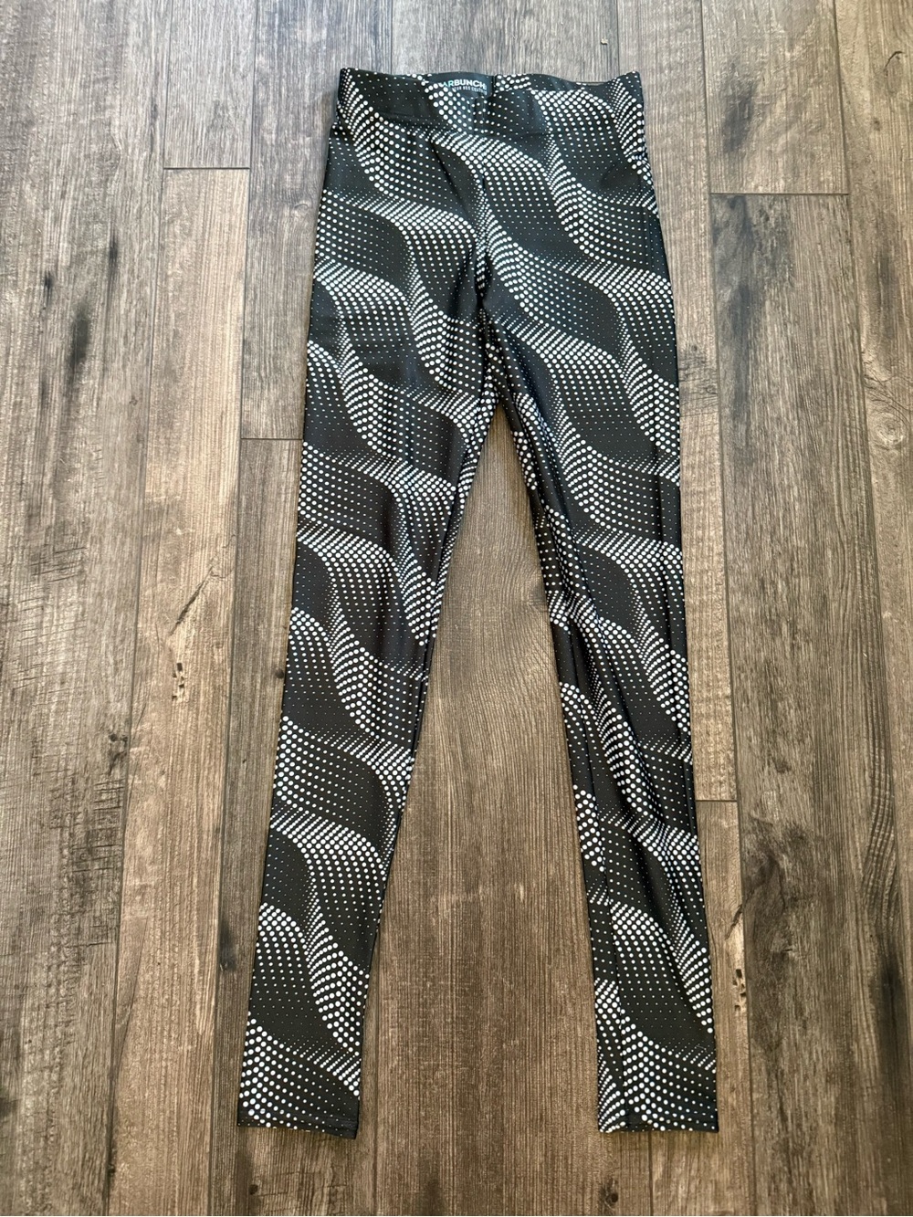 Wave Dot High-Waist Leggings - Black/White